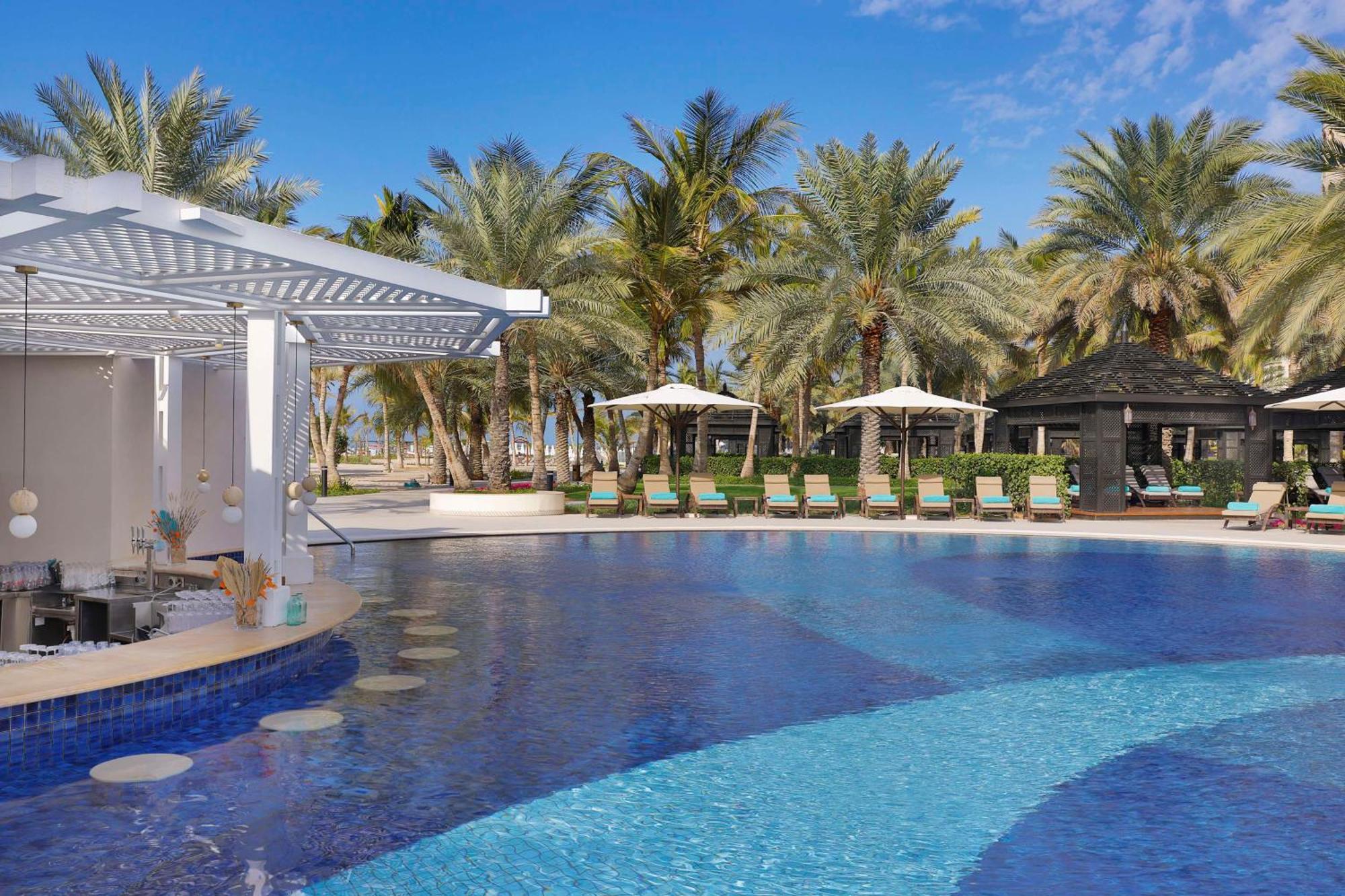 哈伊马角华尔道夫酒店 拉斯阿尔卡麦 外观 照片 The swimming pool at the resort